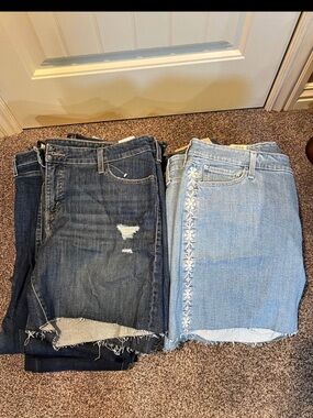 2 pair of Levi shorts. New